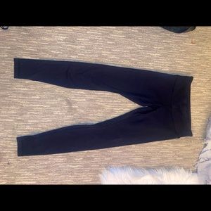 Lululemon size 6 full length wunder under legging